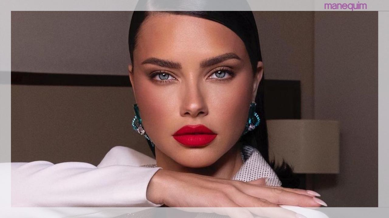 Adriana Lima arrasou com esse look