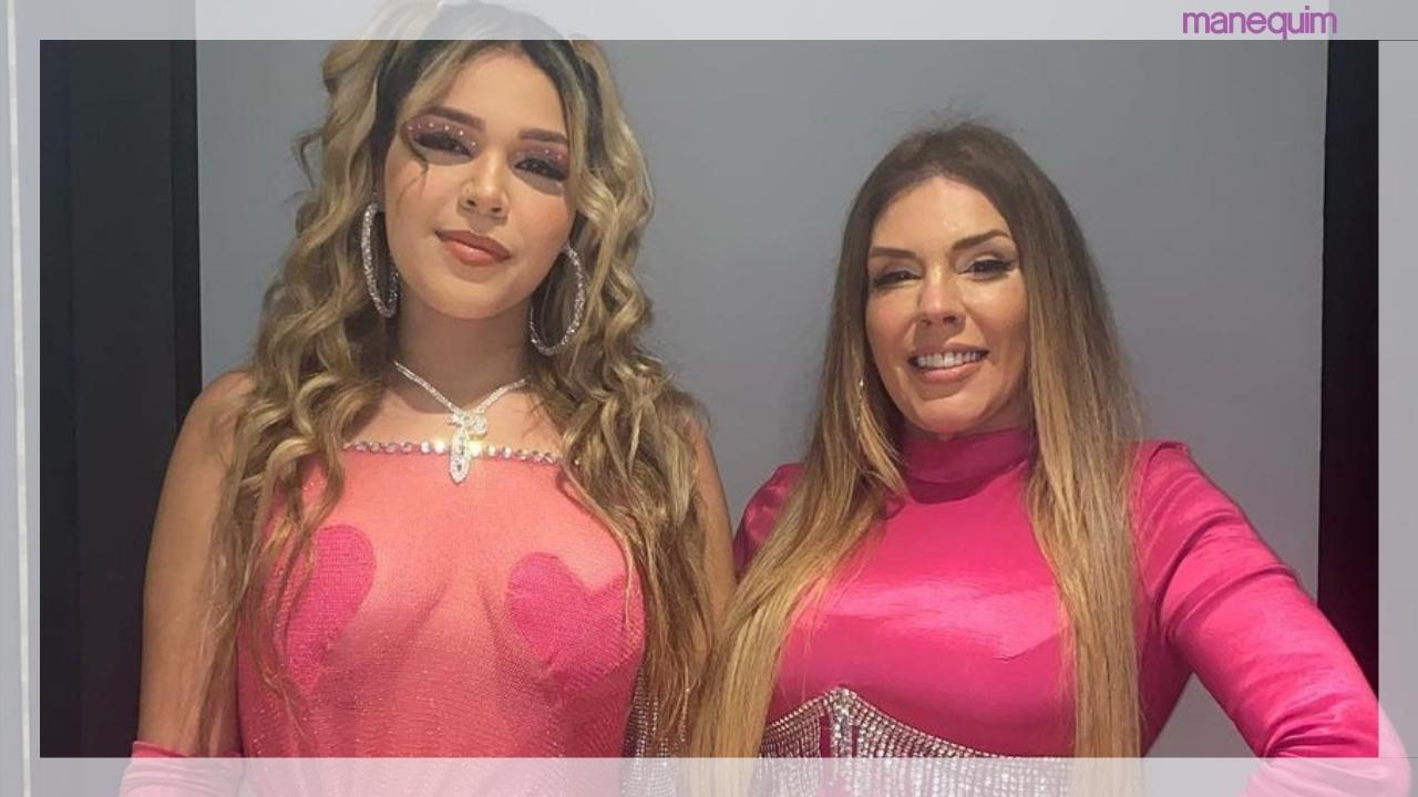 Vestido transparente rosa