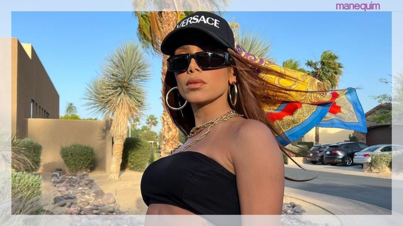 Queridinha da Versace e Fendi: Anitta posa com roupas da collab