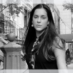 Curtindo NYC! Sophia Abrahão aposta em look all black e detalhe sofisticado