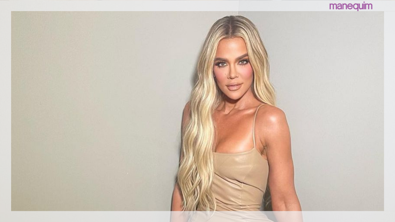 Khloé Kardashian usa calça metálica pink perfeita