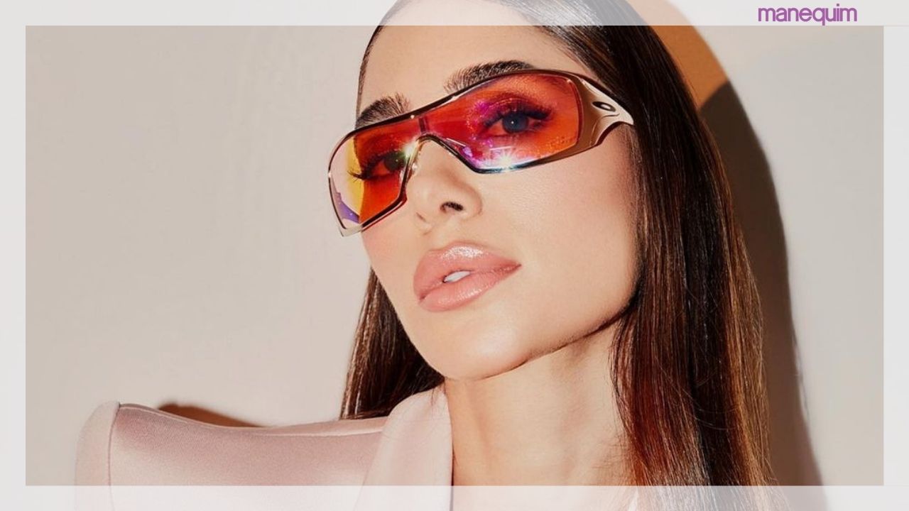 Luxuosa! Romana Novais ousa em Ibiza com look extremamente brilhante