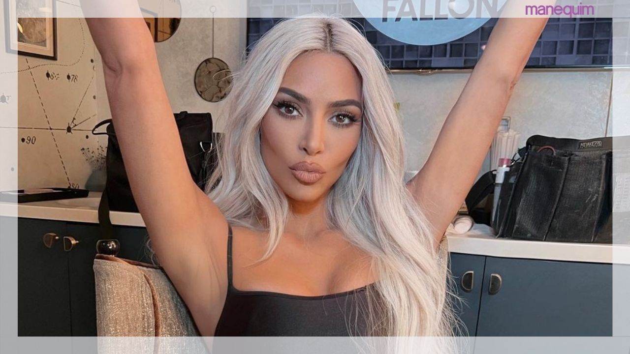 Kim Kardashian, Dua Lipa e Nicole Kidman desfilaram pela Balenciaga