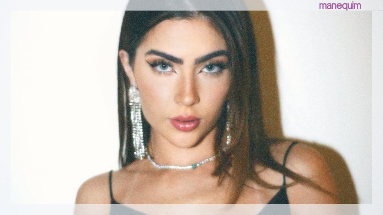 Jade Picon aparece mais linda do que nunca com macacão Yves Saint Laurent de R$15 mil