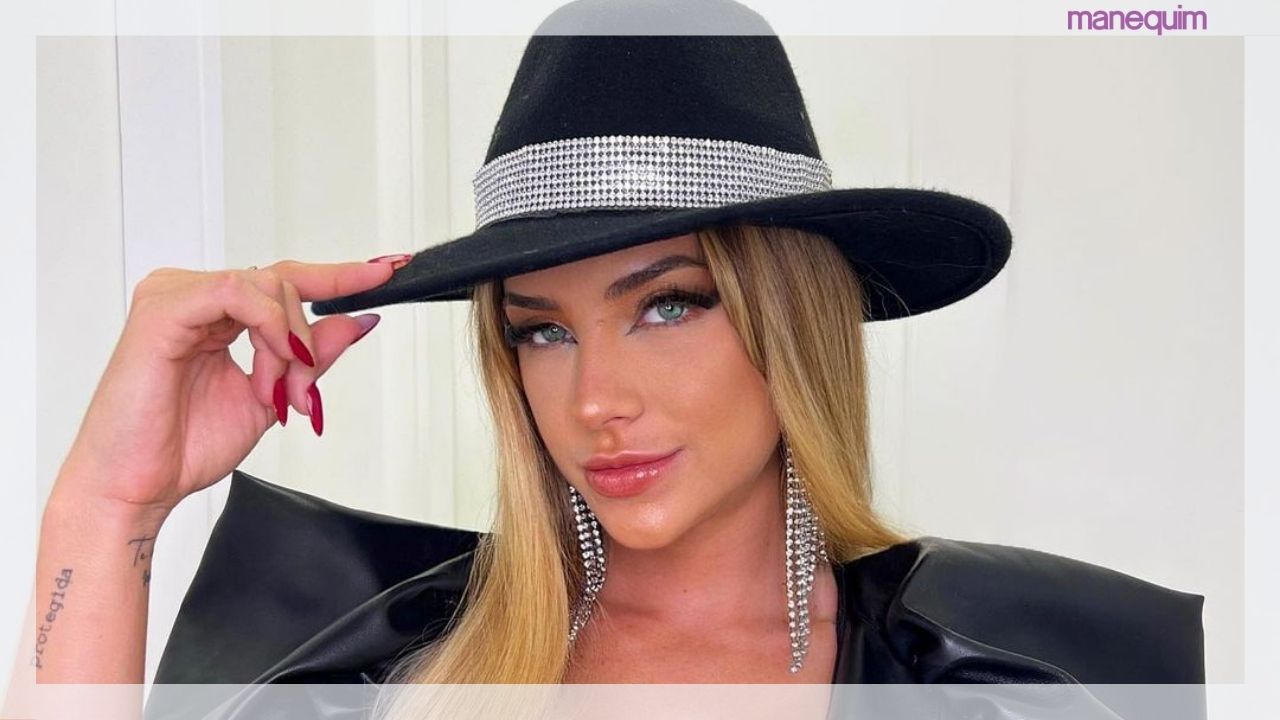 Estilo sertanejo: Gabi Martins usa bota mais longa que você já viu!