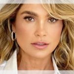 Flávia Alessandra coloca o “carão” para jogo e posa para fotos conceituais com look grifado