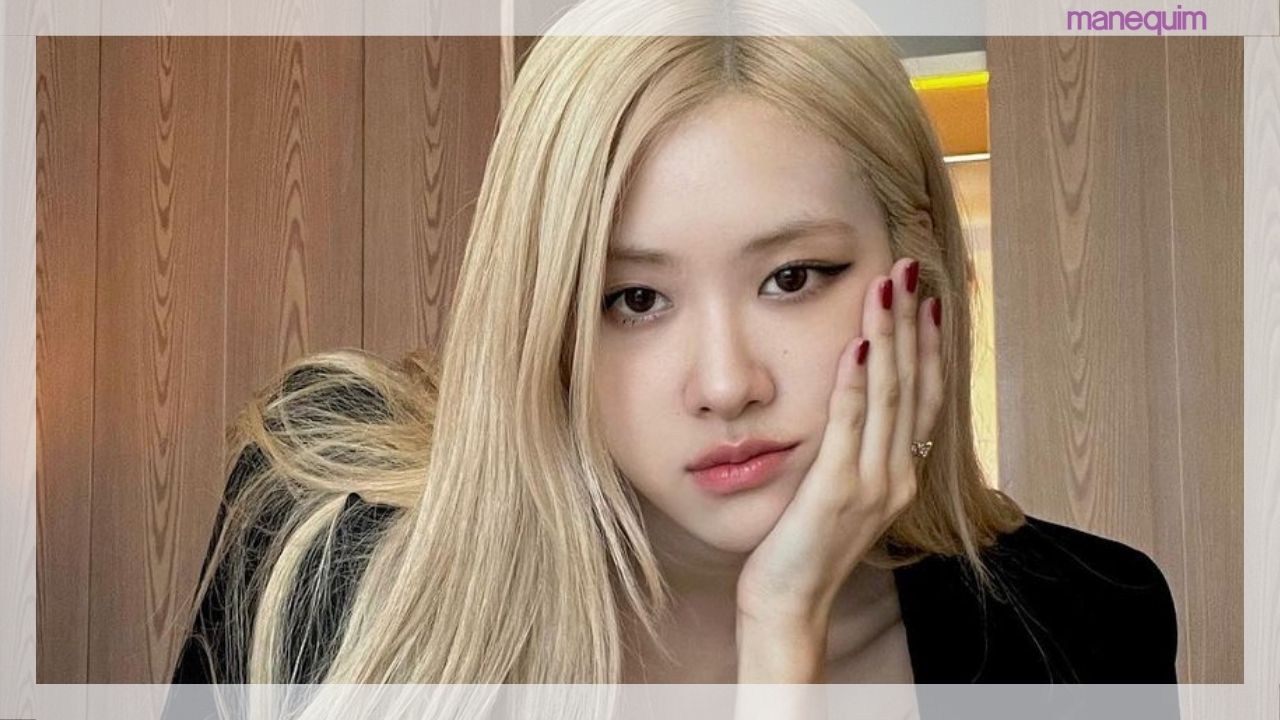 Rosé do BLACKPINK aposta em look com casaco verde felpudo gigante