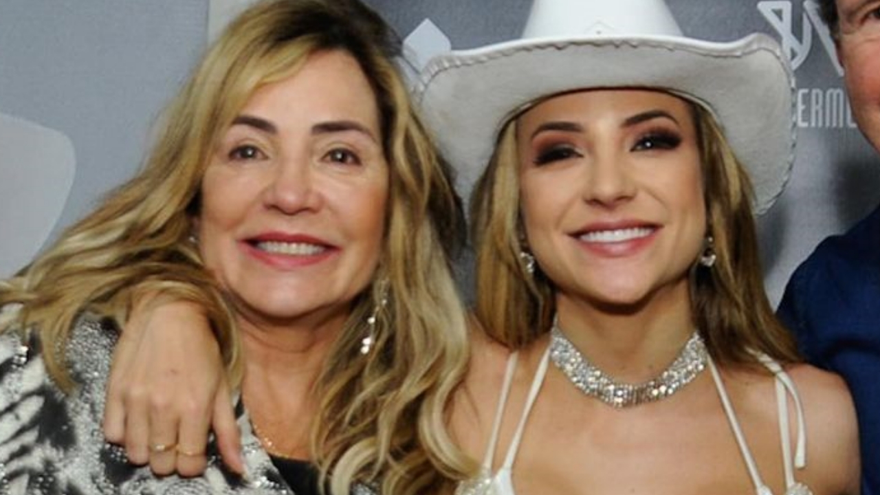 Tendência mãe e filha! Gabi Martins e sua mãe se divertem com looks combinandinhos