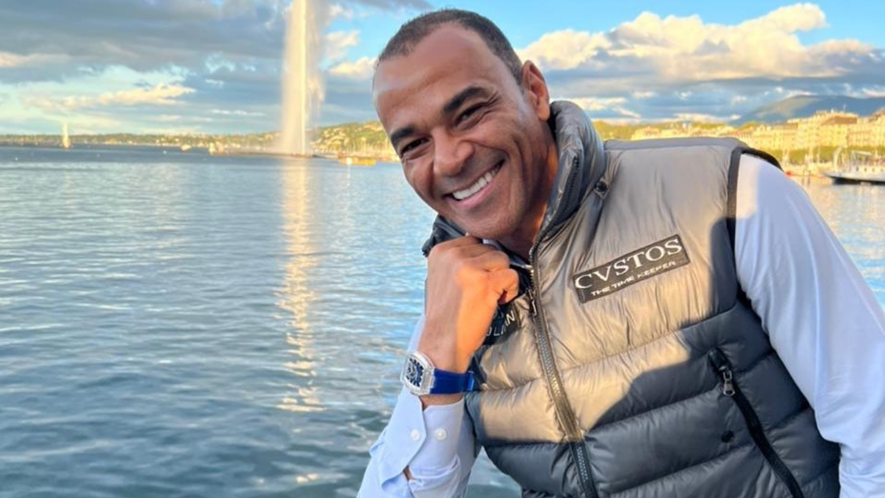 Acabou! Cafu anuncia término de casamento com Regina Feliciano