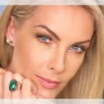 MONOCROMÁTICA: Ana Hickmann aposta na tendência para apresentar o Hoje Em Dia