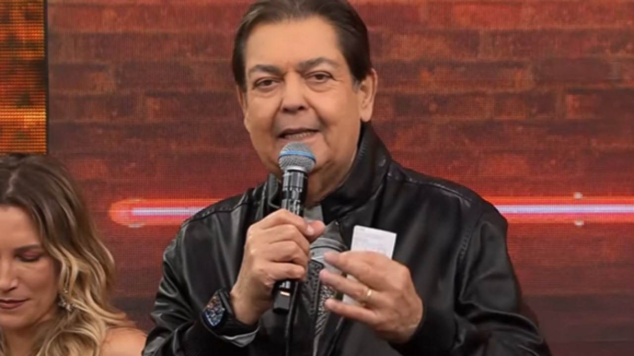 Para apresentar programa, Faustão investe em relógio de R$ 3 milhões