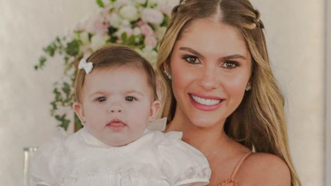 Bárbara Evans celebra 7 meses da filha, Ayla: "Fico boba com cada evolução"