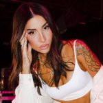 Bianca Andrade debuta nas passarelas da São Paulo Fashion Week em look alienígena