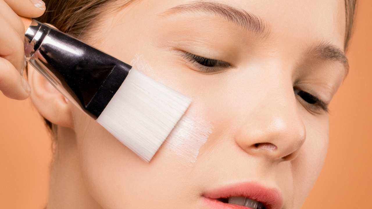 Preparao de pele: 4 passos essenciais para garantir uma maquiagem incrvel