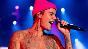 Look marcante de Justin Bieber no Rock in Rio 2022 começa a ser vendido e preço surpreende