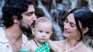 Thaila Ayala e Renato Goés comemoram aniversário de 1 ano de filho