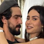 Thaila Ayala se declara para Renato Góes em aniversário de namoro