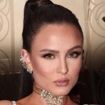 Larissa Manoela surge em visual de franjas brilhantes para show