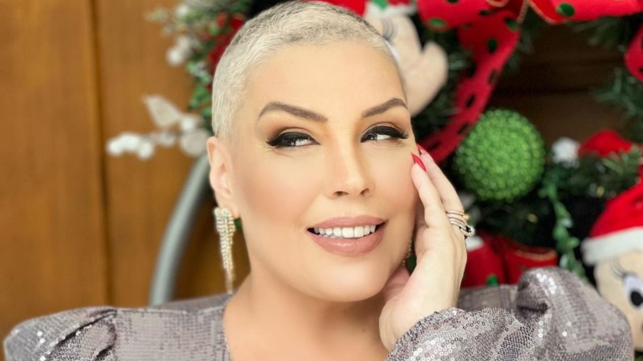 Simony anuncia fim de tratamento de câncer e destaca: "Seguir em frente"