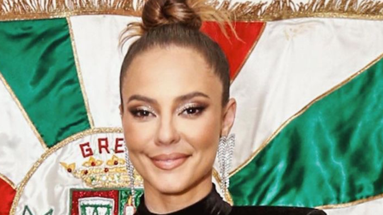 Carnaval: Paolla Oliveira aposta em visual mais elegante, em novo ensaio de bateria
