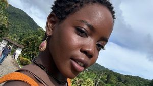 Clara Moneke exibe novo visual para novela “No Rancho Fundo”!